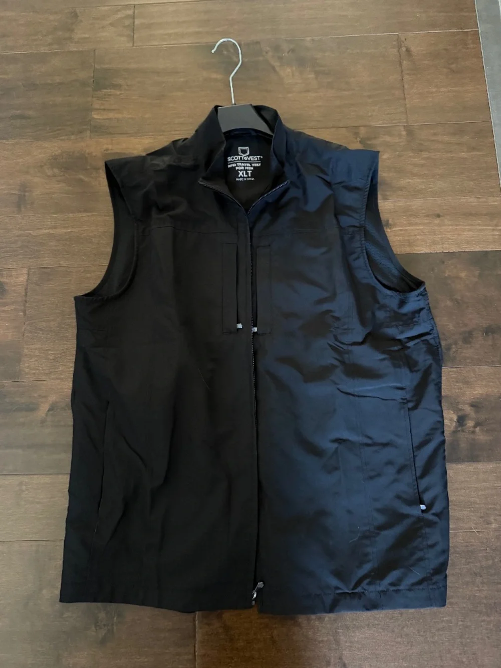 Men’s SCOTTe Travel Vest - Picture 1 of 3